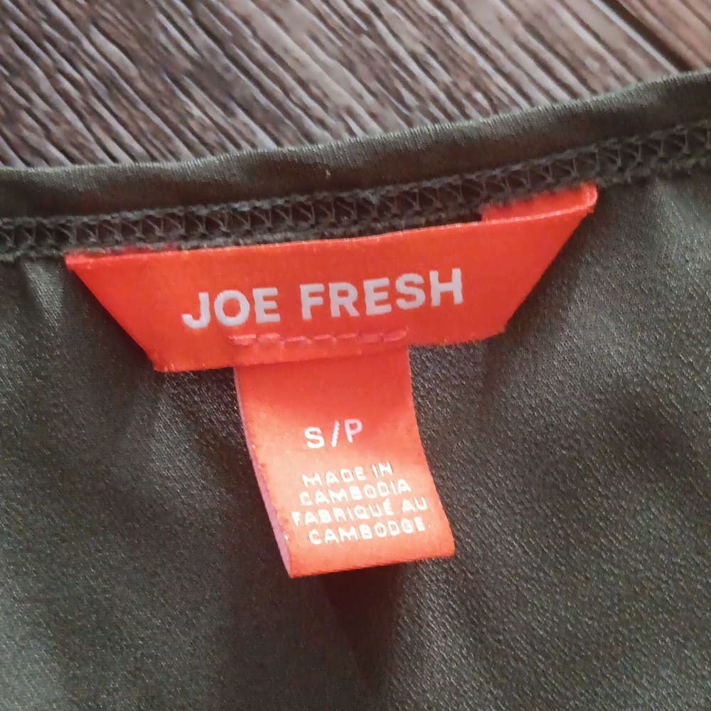 Joe Fresh top - Picture 2 of 6